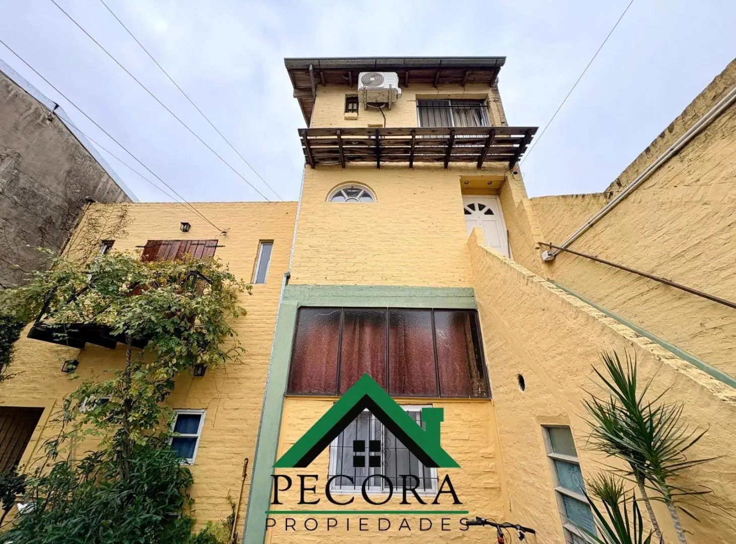 Venta en Bloque -  Departamentos y casa - Belen de Escobar 3