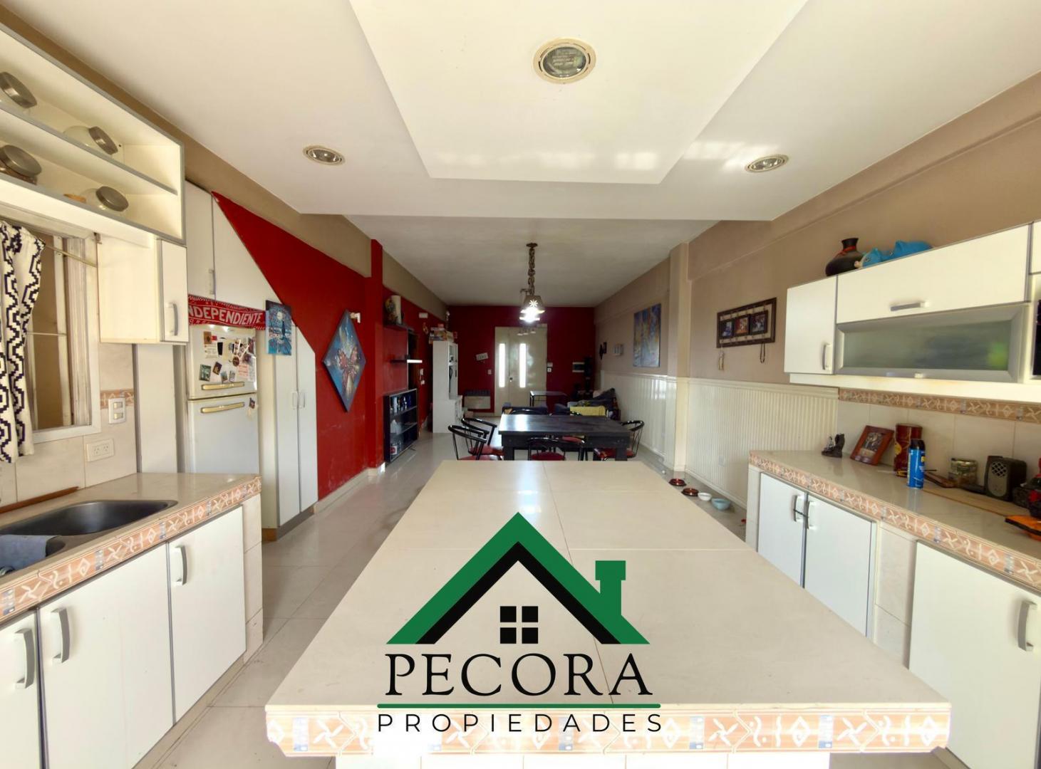 Foto de APTA CREDITO - Casa - Lambertucci - Eugenia Tapia de Cruz 2000 - Belen, imagen 1