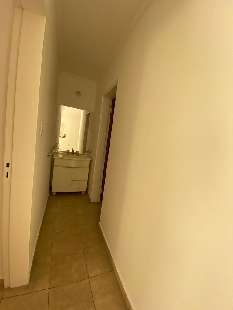 Foto de Venta oportunidad amplio Depto 1 dormitorio con balcón Barrio Cofico, imagen 2