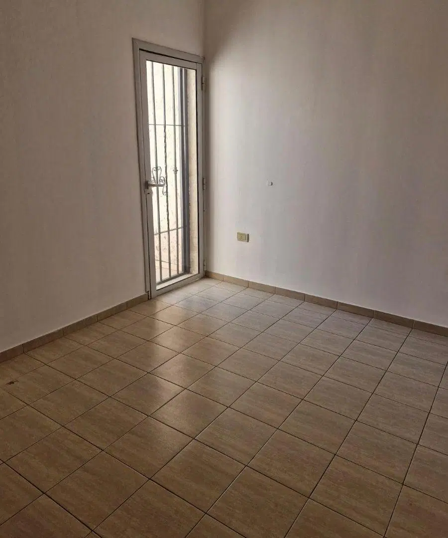 ALQUILO DUPLEX 3 DORMITORIOS C/ PATIO B° AMEGHINO SUD 5