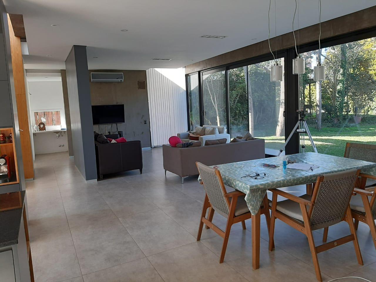 Casa en Juan Maria Gutierrez
