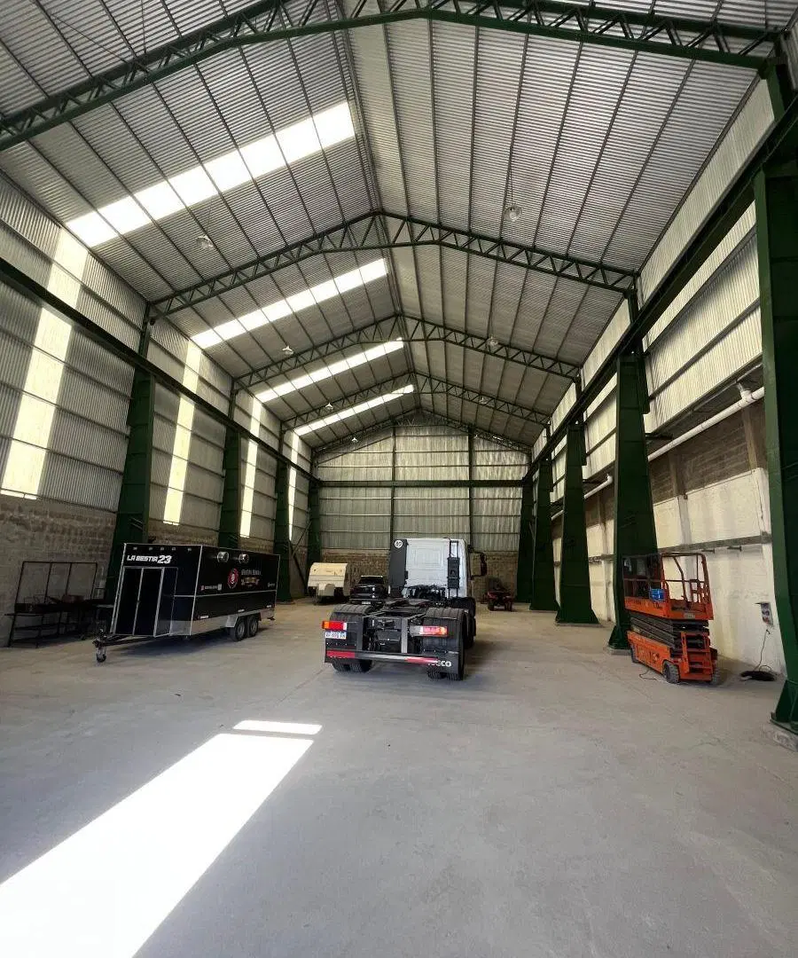 Nave Industrial a Estrenar con Oficina —562m² cubiertos 4