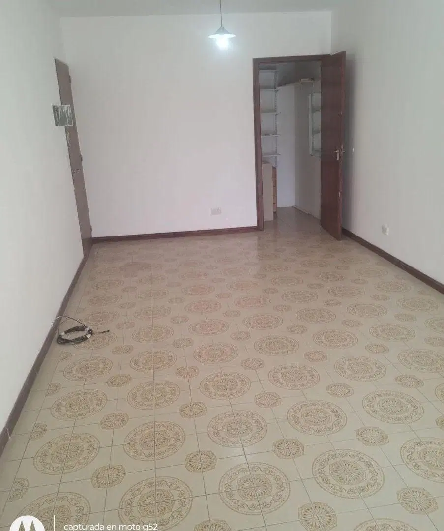 Monoambiente Av. Pellegrini 1000 5