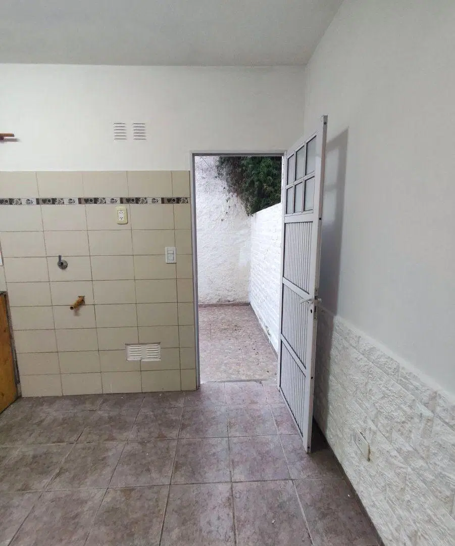 Alquilo Duplex de 3 Amb Villa Luzuriaga 4