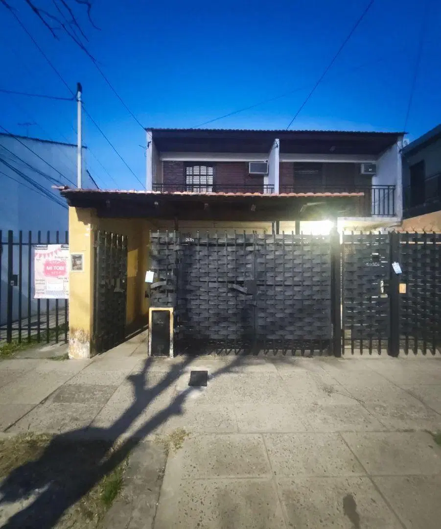 PH en Villa Luzuriaga con 90 m2 construidos y 2 dormitorios en alquiler 2