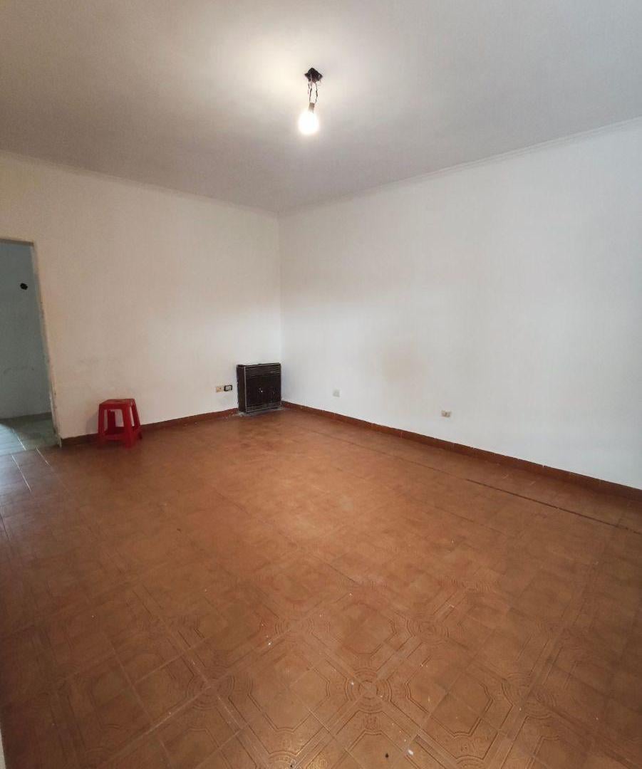 Foto de Alquilo 2 PH de 149 m² 4 Amb y 2 Amb en Castelar Ideal 2 Familia Taller Familiar, imagen 3
