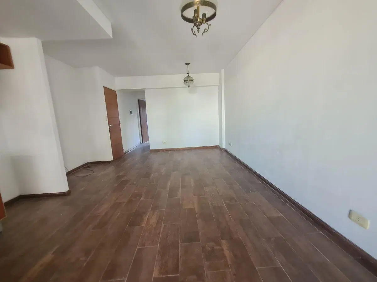 PICHINCHA ROSARIO. DEPTO UN DORMITORIO CON COCHERA 2