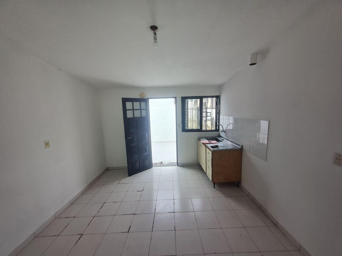 Foto de DEPTO. PASILLO UN DORMITORIO. SORRENTO 1133, imagen 1