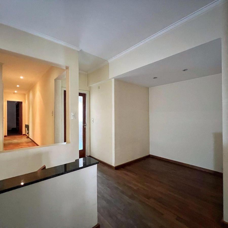 Casa en PH Para Uso Profesional · Chauvin 2