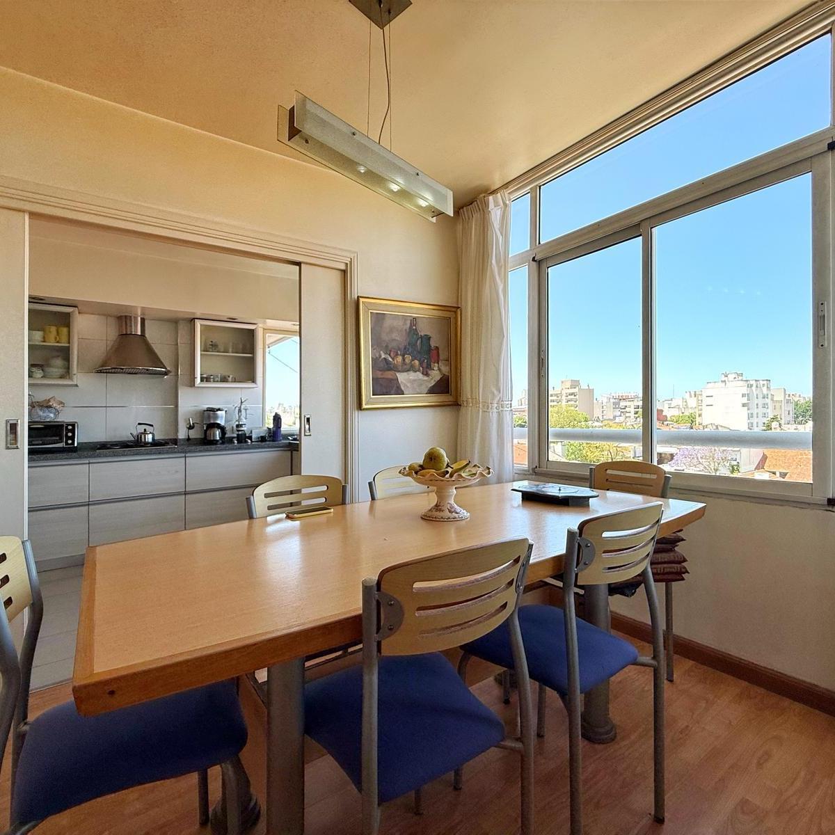 Piso 4 Ambientes con Terraza y Parrilla · Chauvin 5