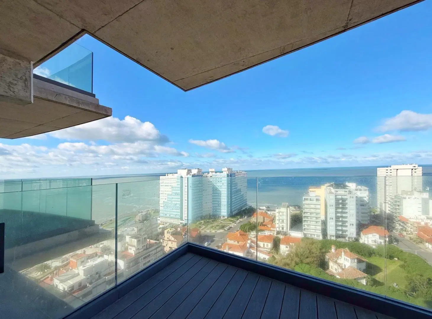 Departamento 3 ambientes con vista al mar · Playa Varese 5