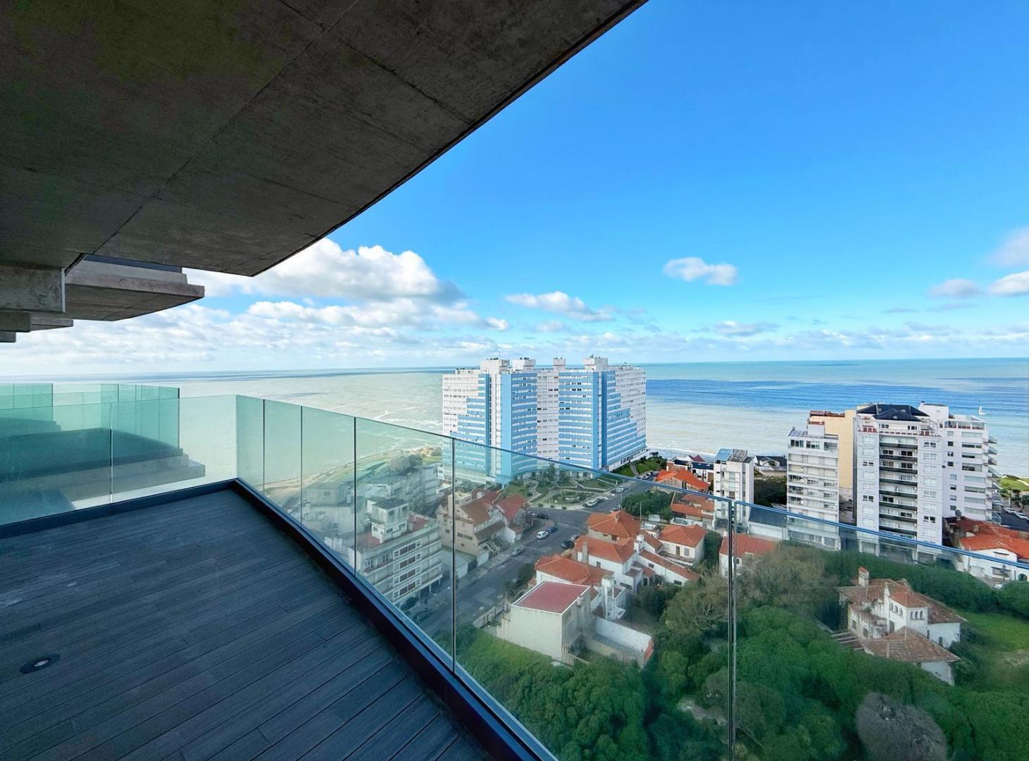 Departamento 3 ambientes con vista al mar · Playa Varese