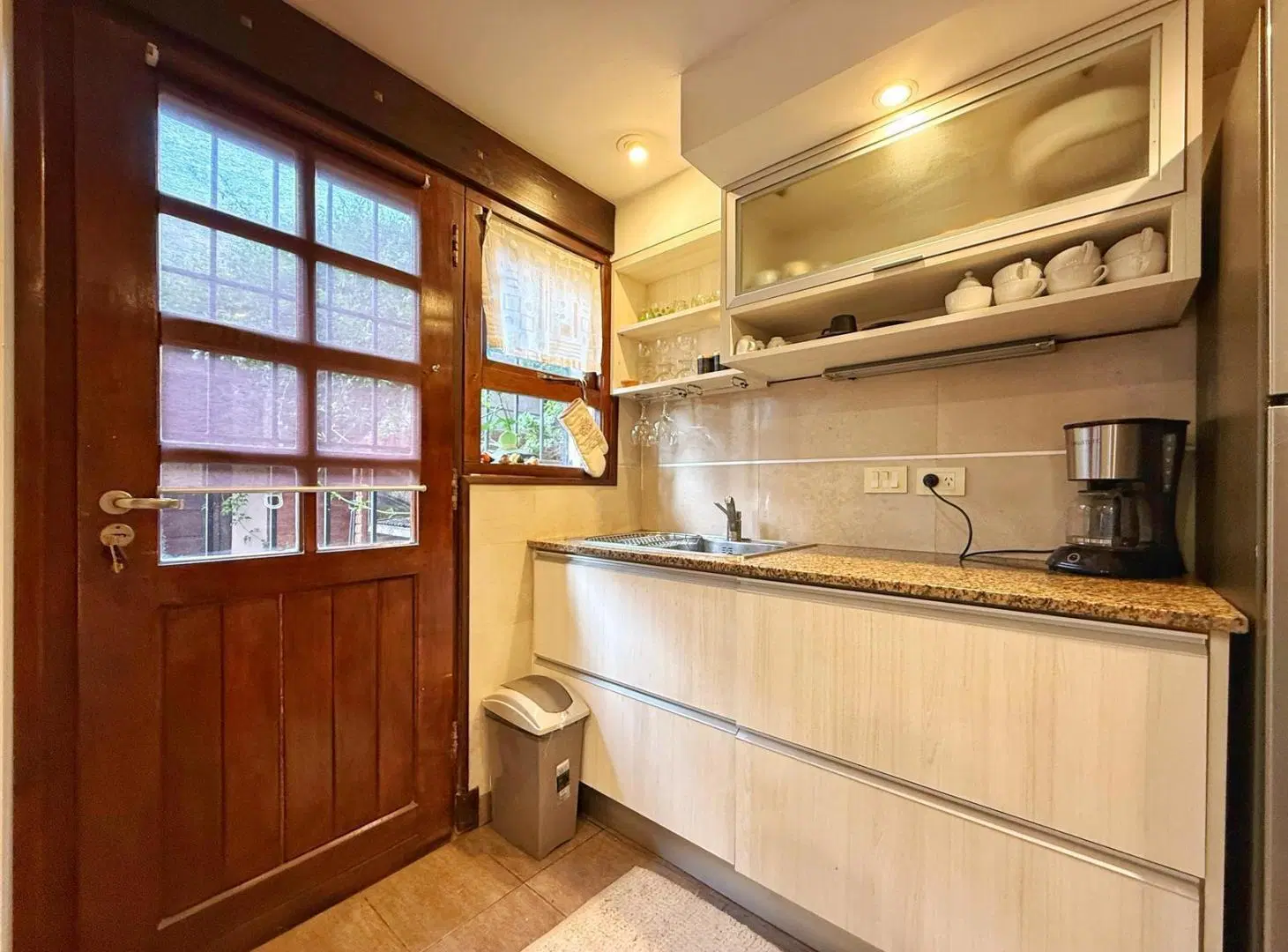 Casa con parque, piscina y quincho · Los Pinares 5