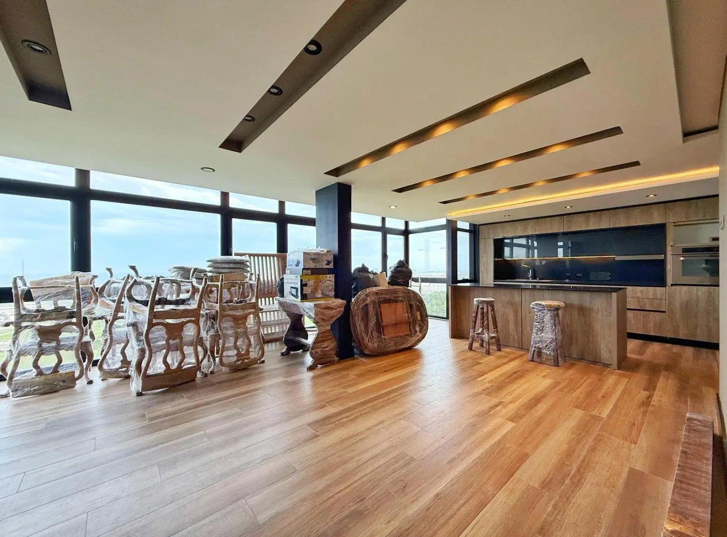 Piso 4 ambientes con terraza privada, pileta y vista al mar · Playa Grande 2