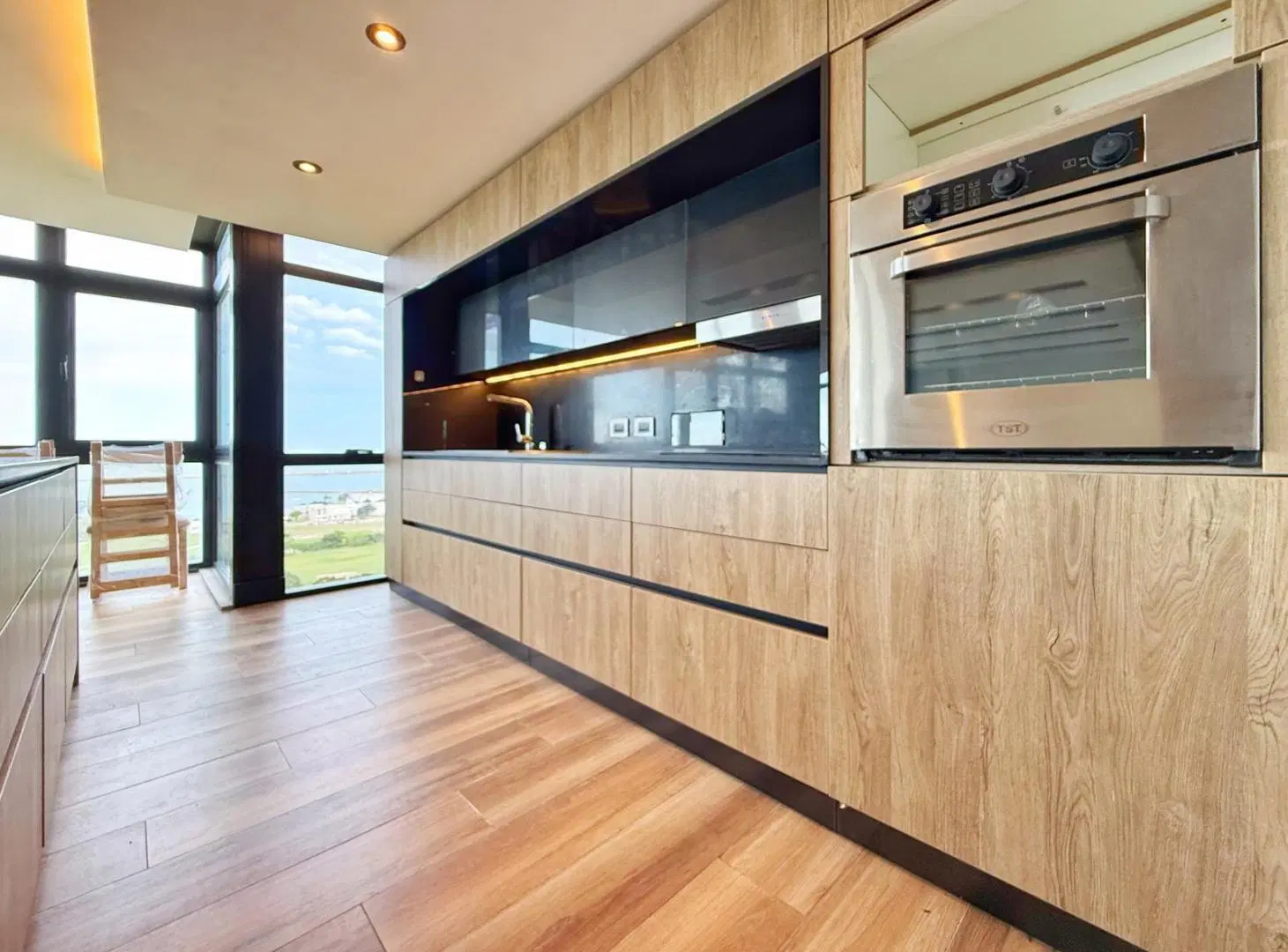 Piso 4 ambientes con terraza privada, pileta y vista al mar · Playa Grande 5