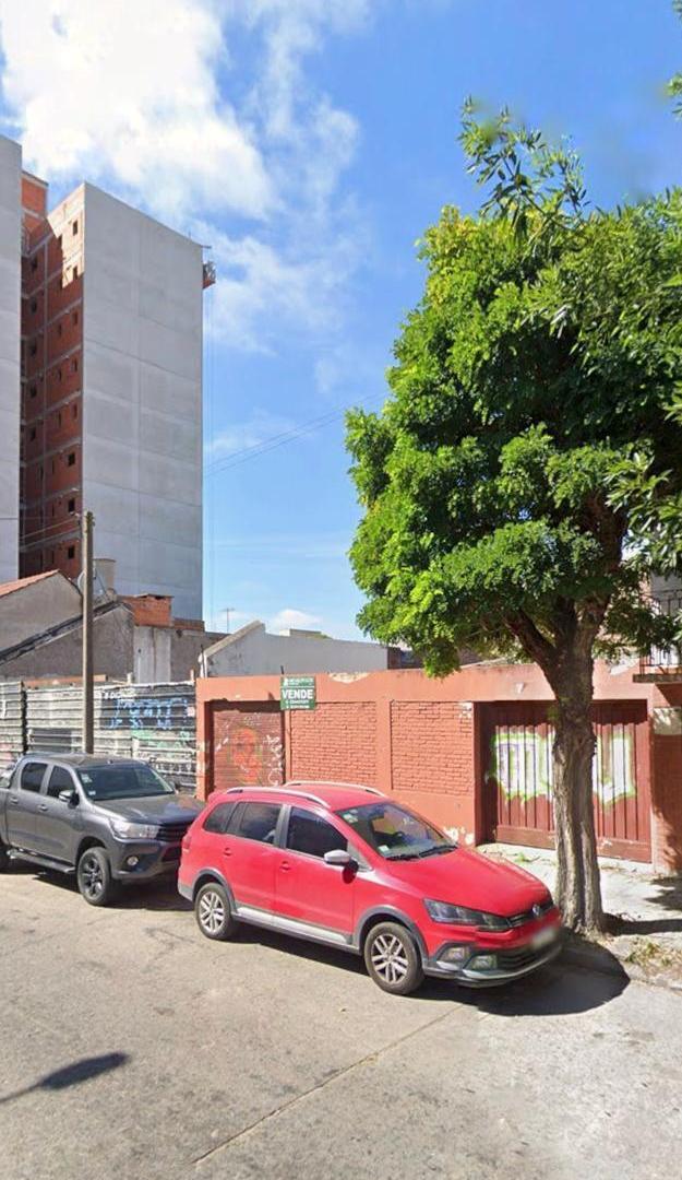 Foto de Terreno en zonificación C1 · Chauvín, imagen 1