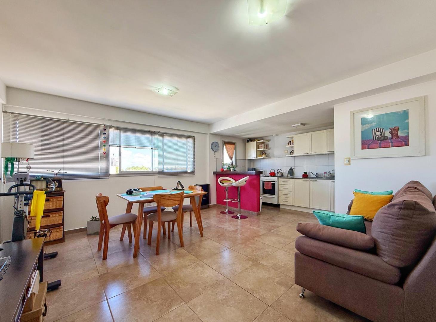 Foto de Departamento 2 ambientes con cochera · San José, imagen 2