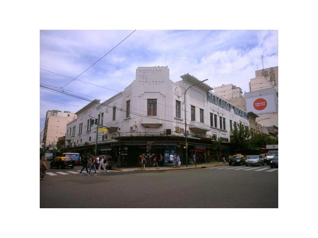 EXCLENTE LOCAL EN ESQUINA SOBRE AVENIDA RIVADAVIA