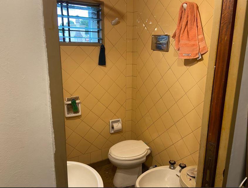 Venta PH de 8 Ambientes en Dos Plantas! 330 m² Mas Azotea! 4