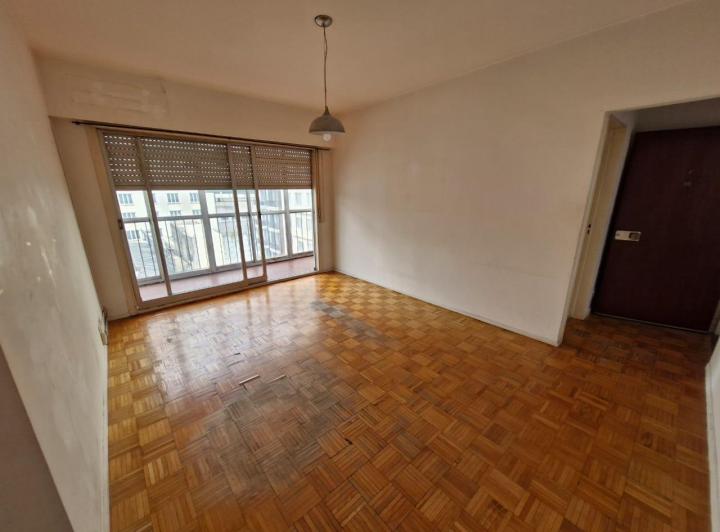 2 Ambientes Amplios con Balcon en Recoleta 1