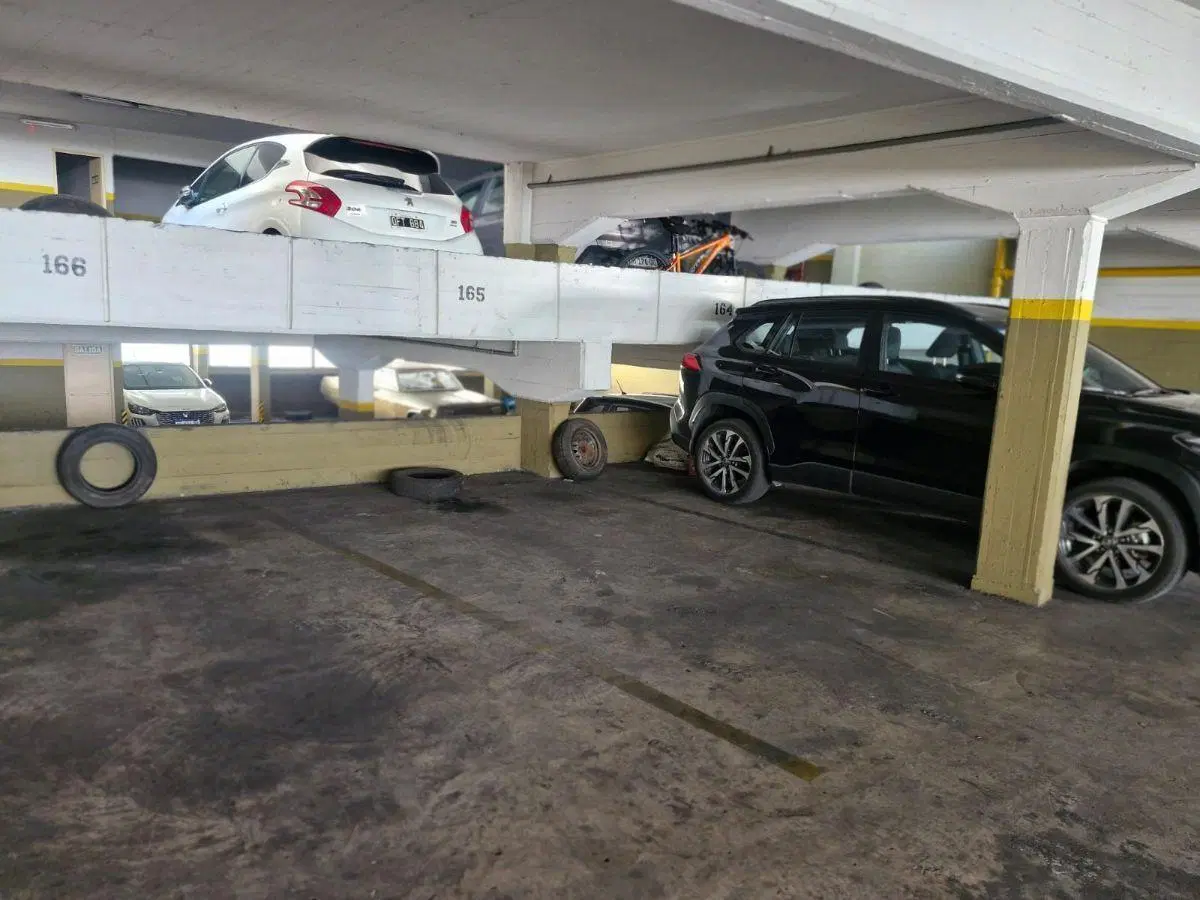 Excelente oportunidad! Venta de cochera! 3