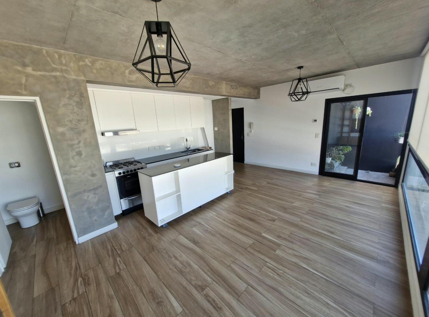 Foto de Excelente Triplex 3 Ambientes c/Balcon Aterrazado - Cochera - Parrilla, imagen 4