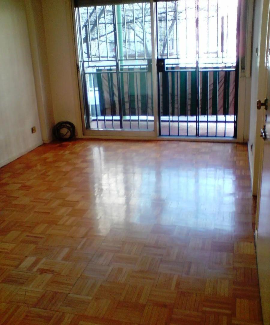 Foto de 2 Ambientes Amplios al frente c/Balcon Corrido, imagen 3