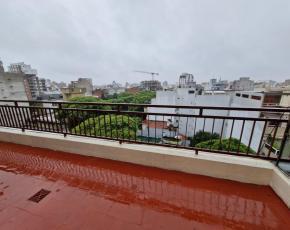 Foto de Un Ambiente Amplio Divisible al Frente c /Balcon Aterrazado, imagen 2