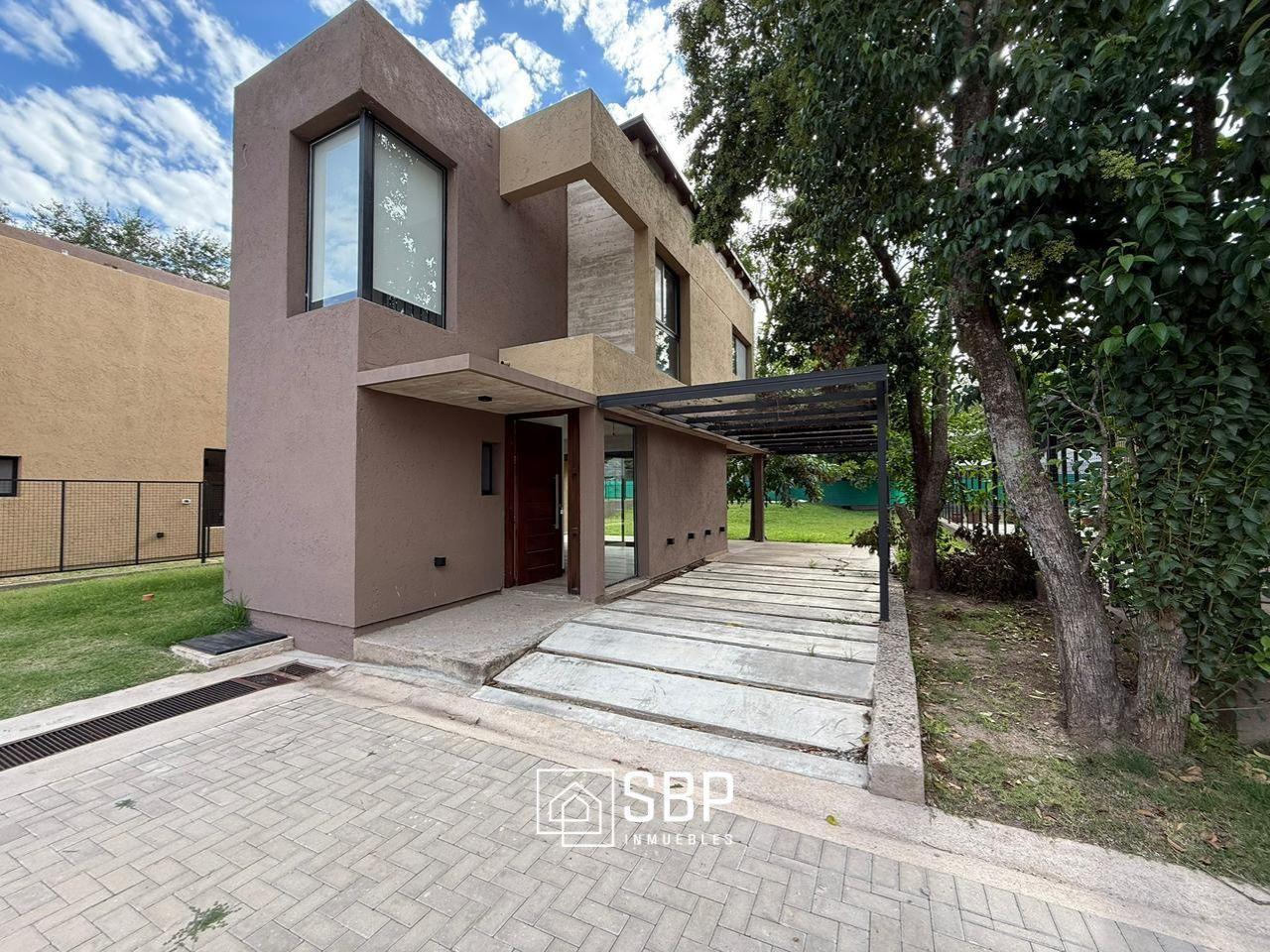 Casa en Venta | 3 Dormitorios | Pileta | Cochera Doble