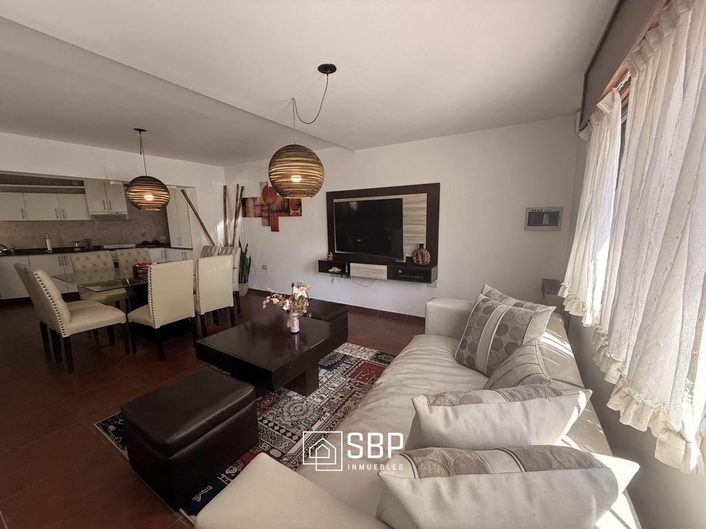 Foto de Casa en Venta | Cerro de las Rosas | Propiedad con Segunda Vivienda, imagen 4