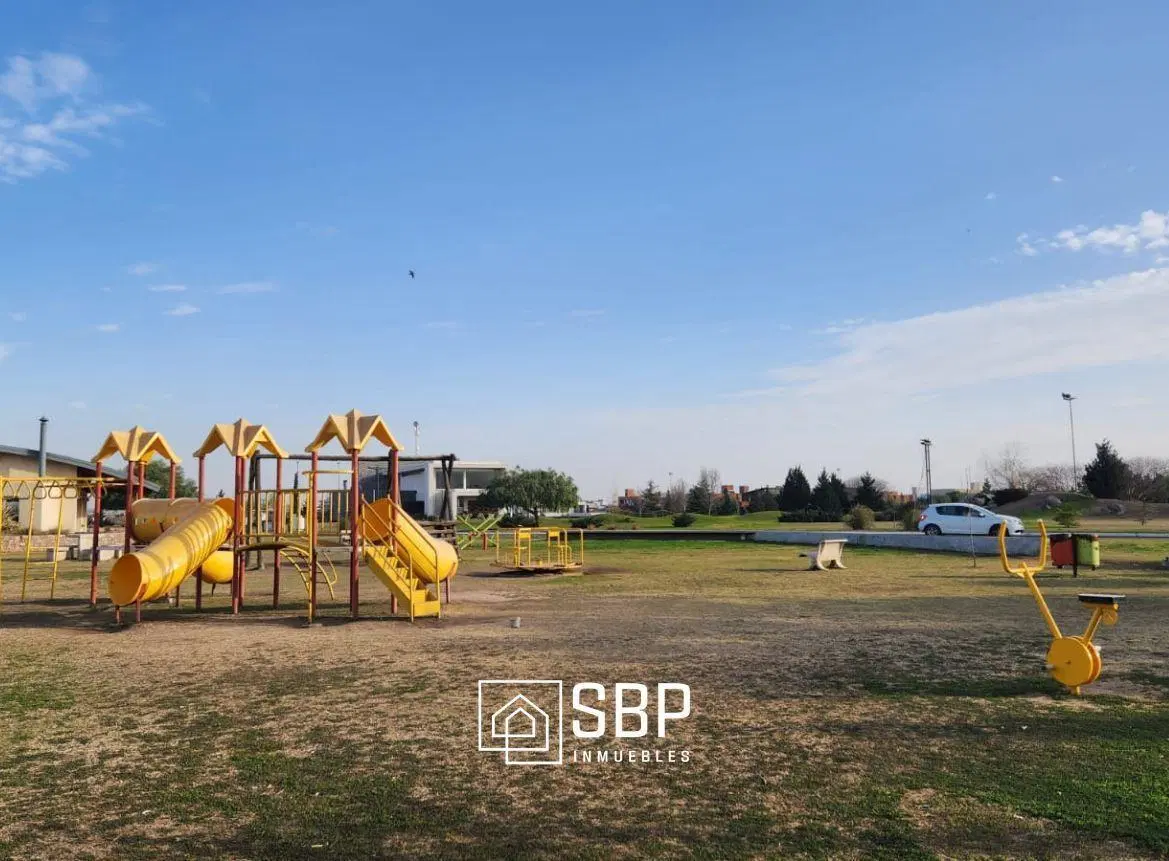 Vendo Lote en Barrio La CASCADA Country Golf - Etapa 2 - 1.500 m2 4
