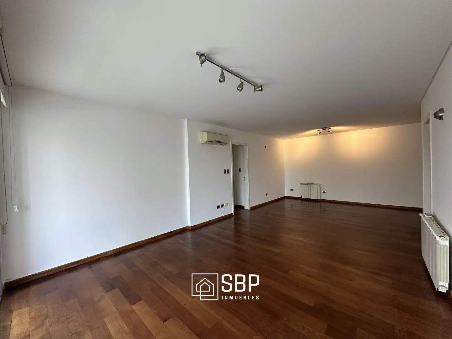 Departamento en Venta | Semipiso | 3 Dorm | Casonas del Golf 5