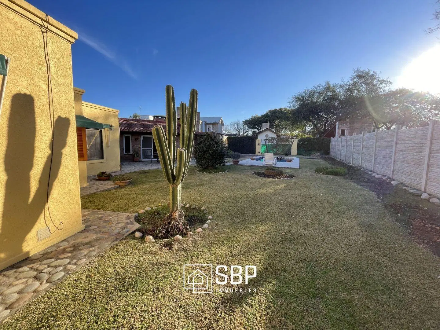 Casa en Venta | Housing Cerrado | 3 Dormitorios | Barrio Residencial 8