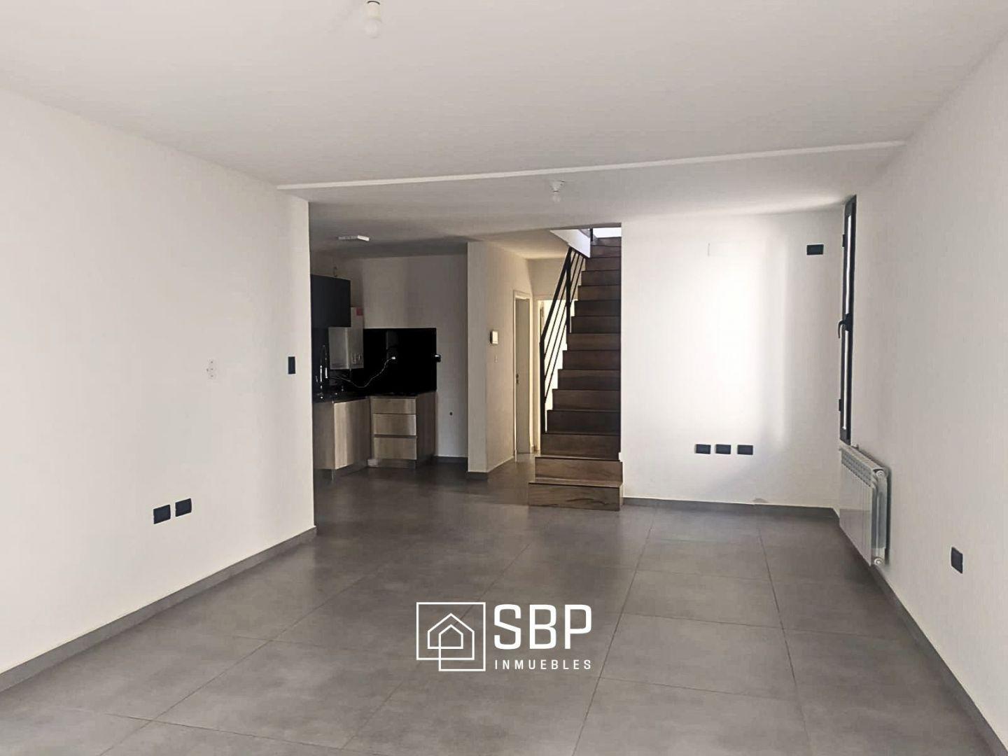 Foto de Alquiler Duplex Villa Belgrano | 3 dorm | Suite en Planta baja, imagen 3
