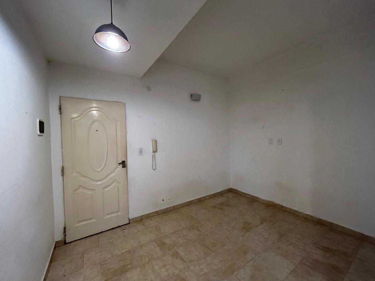 Foto de Departamento 2 ambientes en VENTA en el Centro de San Martin, imagen 2