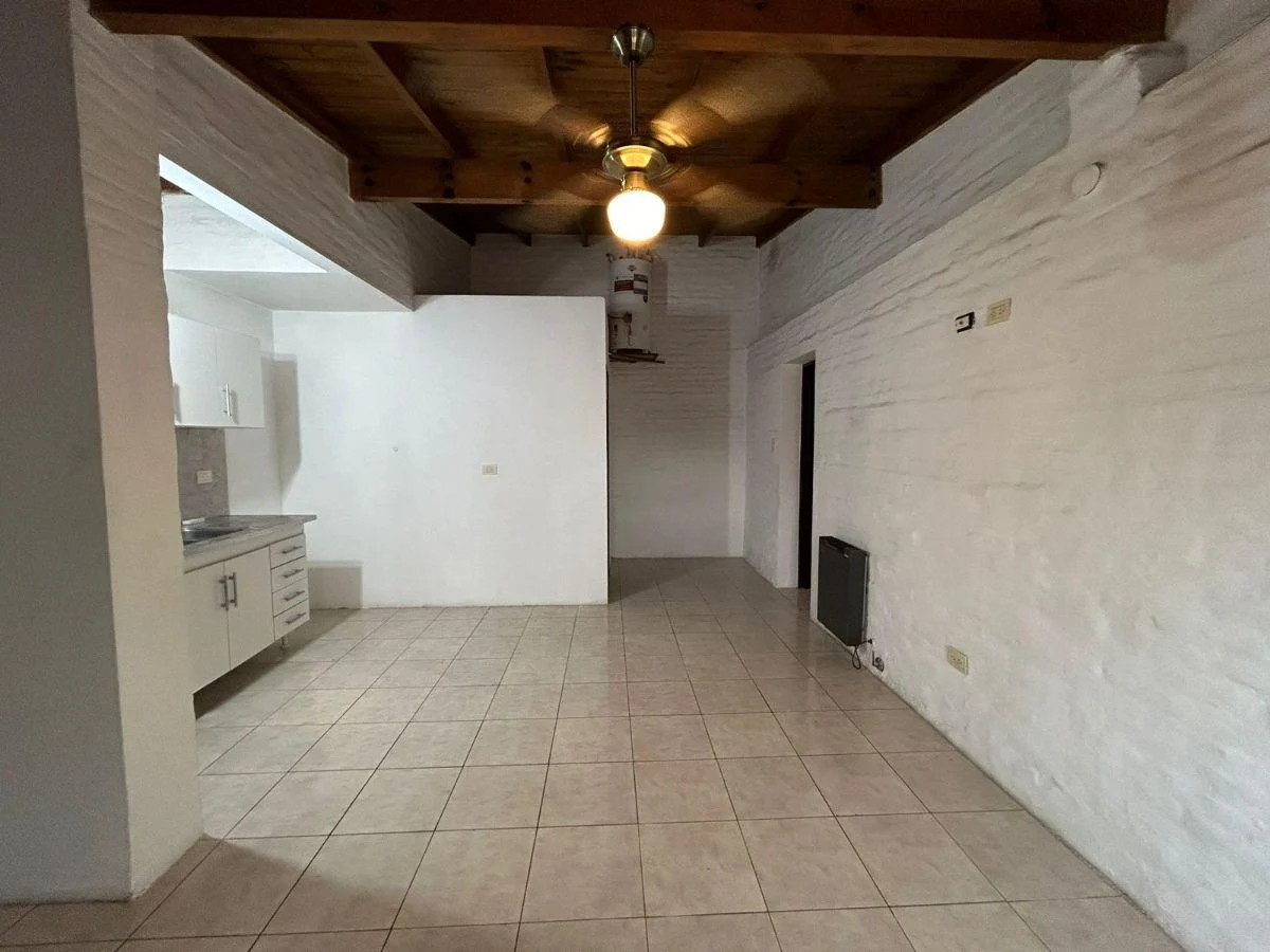 Foto de ALQUILER 2 AMBIENTES EN VILLA MAIPU A 4 CUADRAS DE LA ESTACION DE SAN, imagen 2