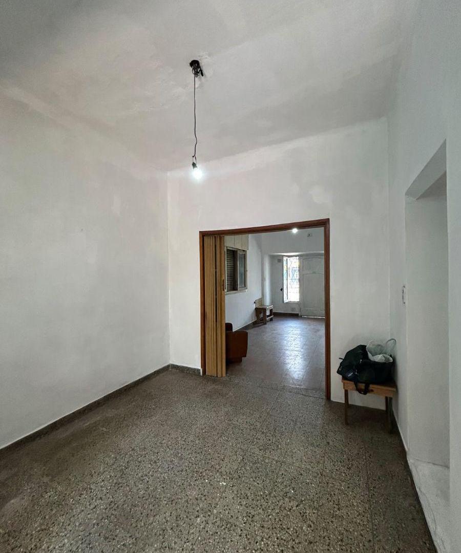 Foto de casa en alquiler con local o cochera sobre Ricardo balbin, imagen 5