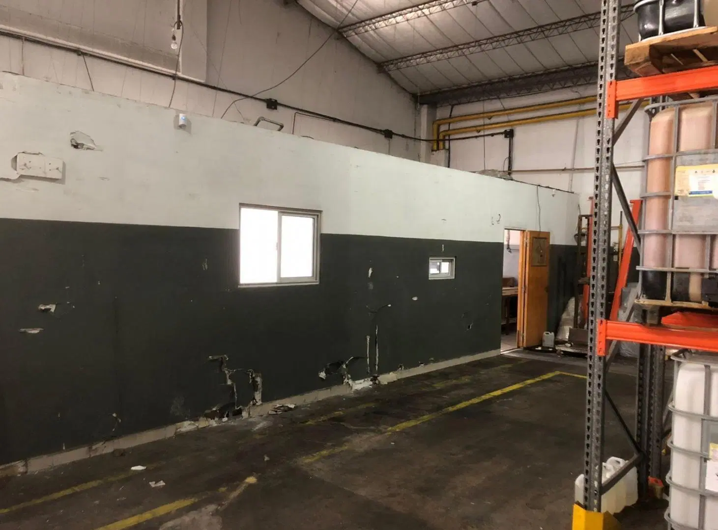 Excelente Galpón de 520 m2 en Alquiler, Zona Lomas del Mirador 2