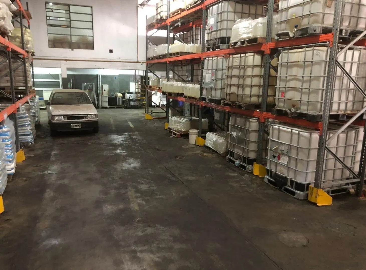 Excelente Galpón de 520 m2 en Alquiler, Zona Lomas del Mirador 3