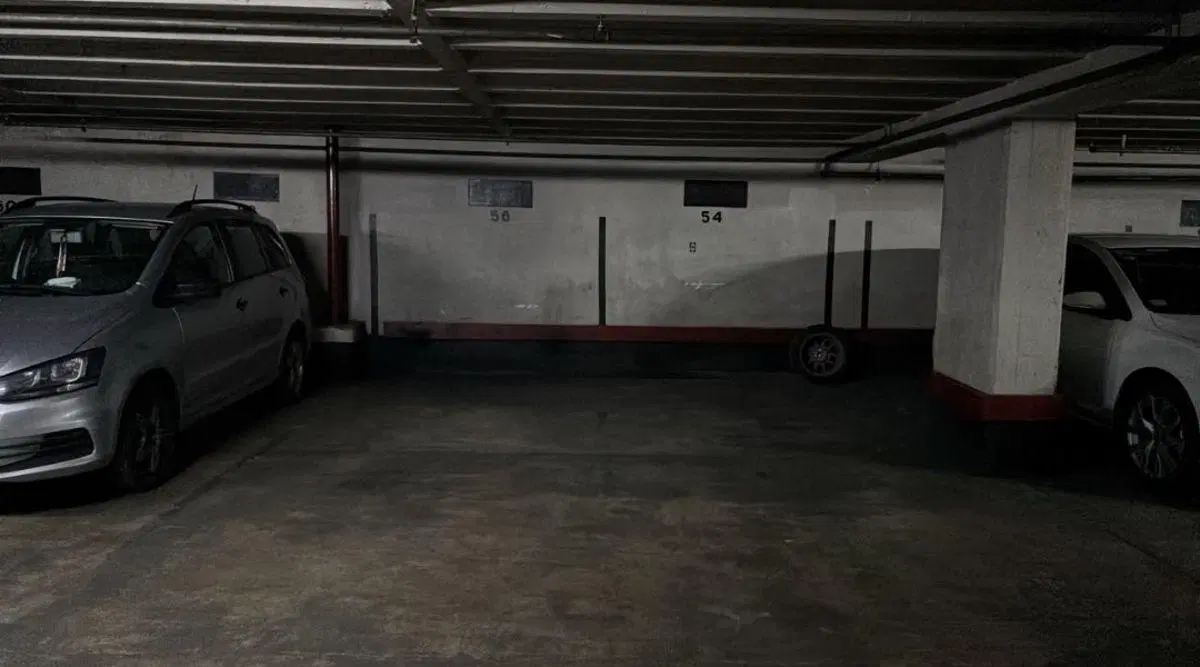 Venta cochera en Barrio norte MTdeAlvear y Talcahuano, grande, cómoda, hay tres. seguridad 24 hs 2
