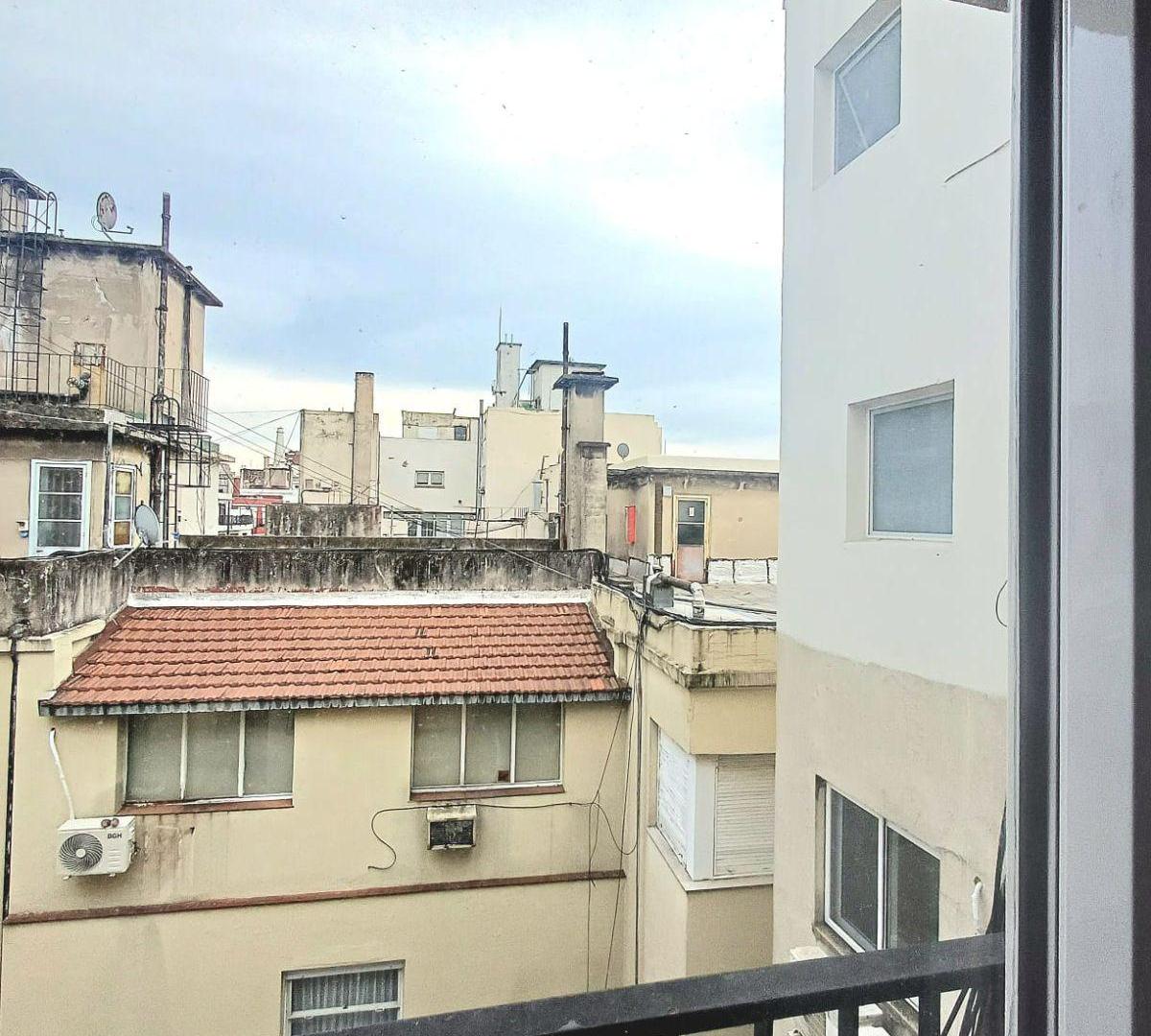Foto de Venta Ambiente Recoleta fte. Pza Vte Lopez cocina baño completo, imagen 1