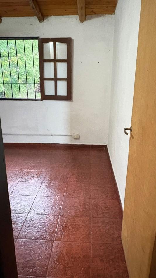 Foto de ALQUILER CASA HABITACION en Villa Allende Sobre calle Barcelona, imagen 4