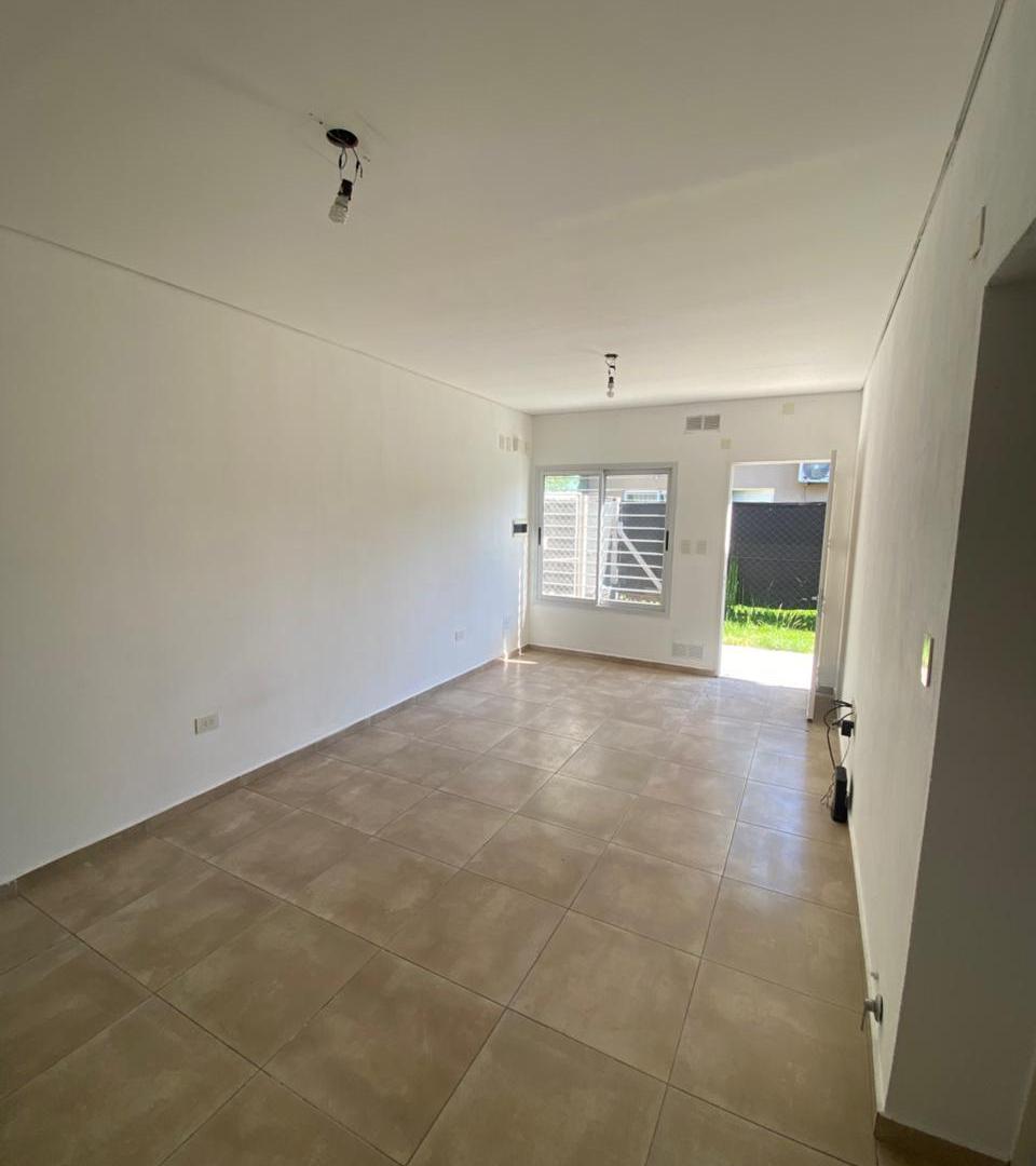 Foto de Alquiler Departamento PH Padua con jardín, imagen 2