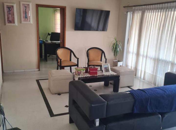VENTA- CASA calle 14 Sur Nº 451 – Colonia Caroya  2