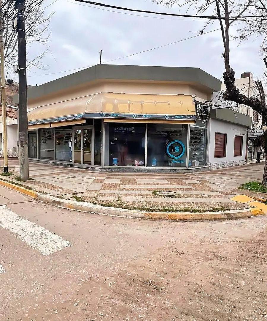 Foto de Casa y local en venta en el centro de Los Toldos, imagen 2