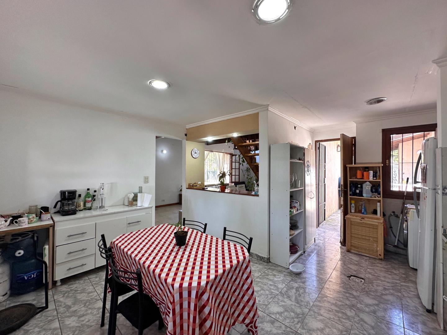 Foto de Casa 7 ambientes - Ricardo Rojas - doble altura, imagen 2