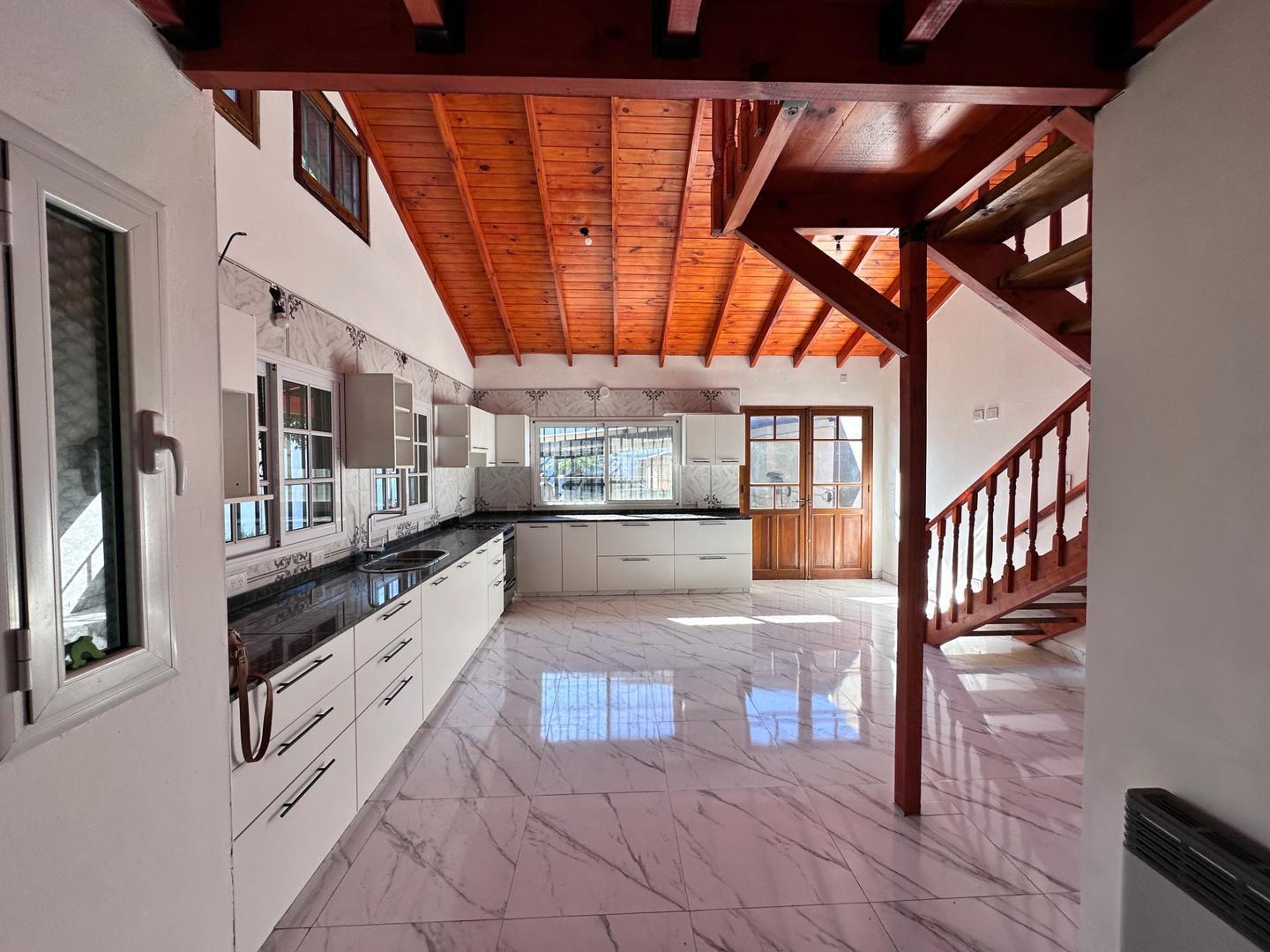 Foto de MODERNO CHALET EN PACHECO CENTRO!, imagen 2