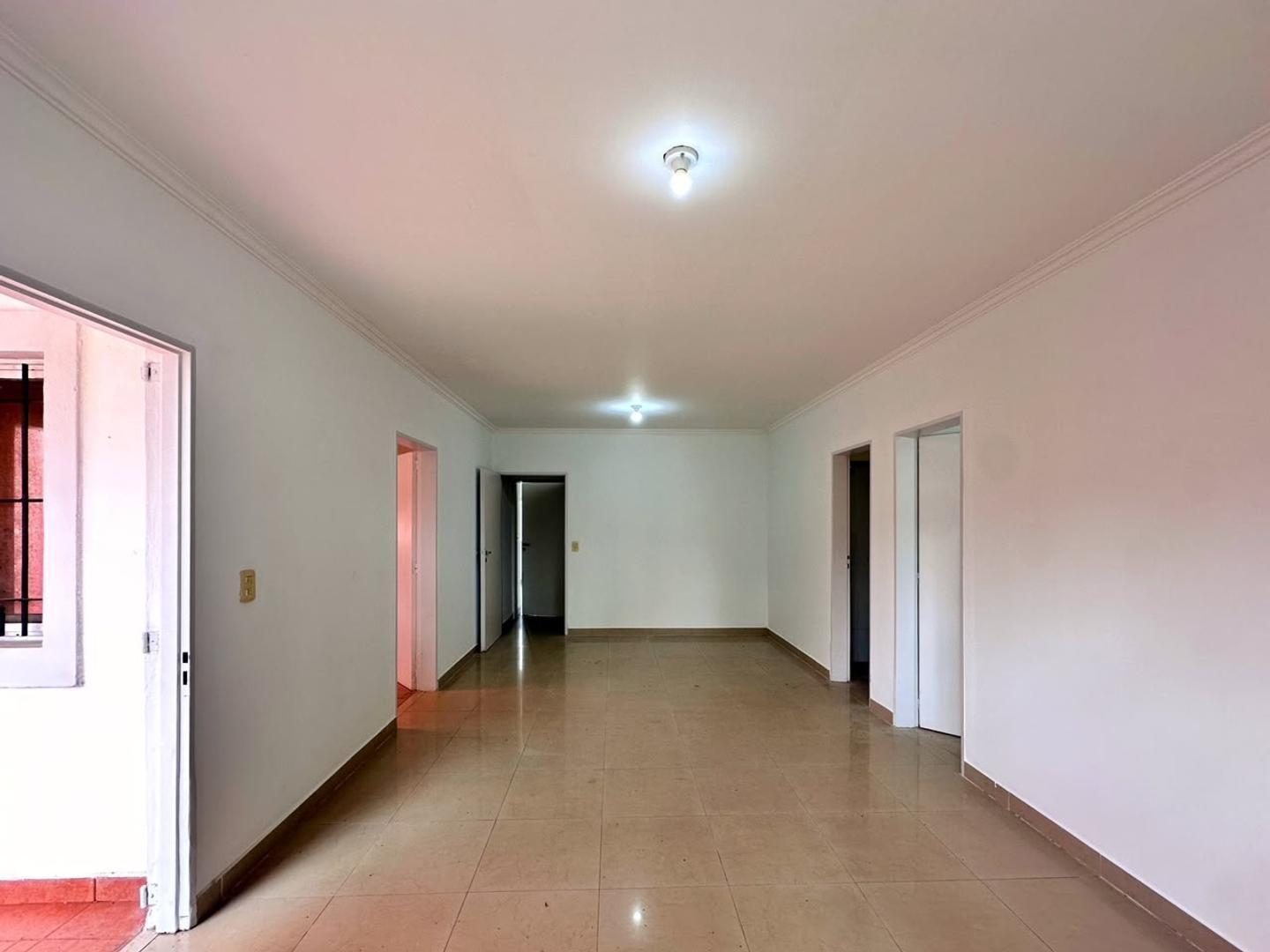 Foto de Vivienda 4 amb | cochera | 3 baños | escritorio | parrilla, imagen 4