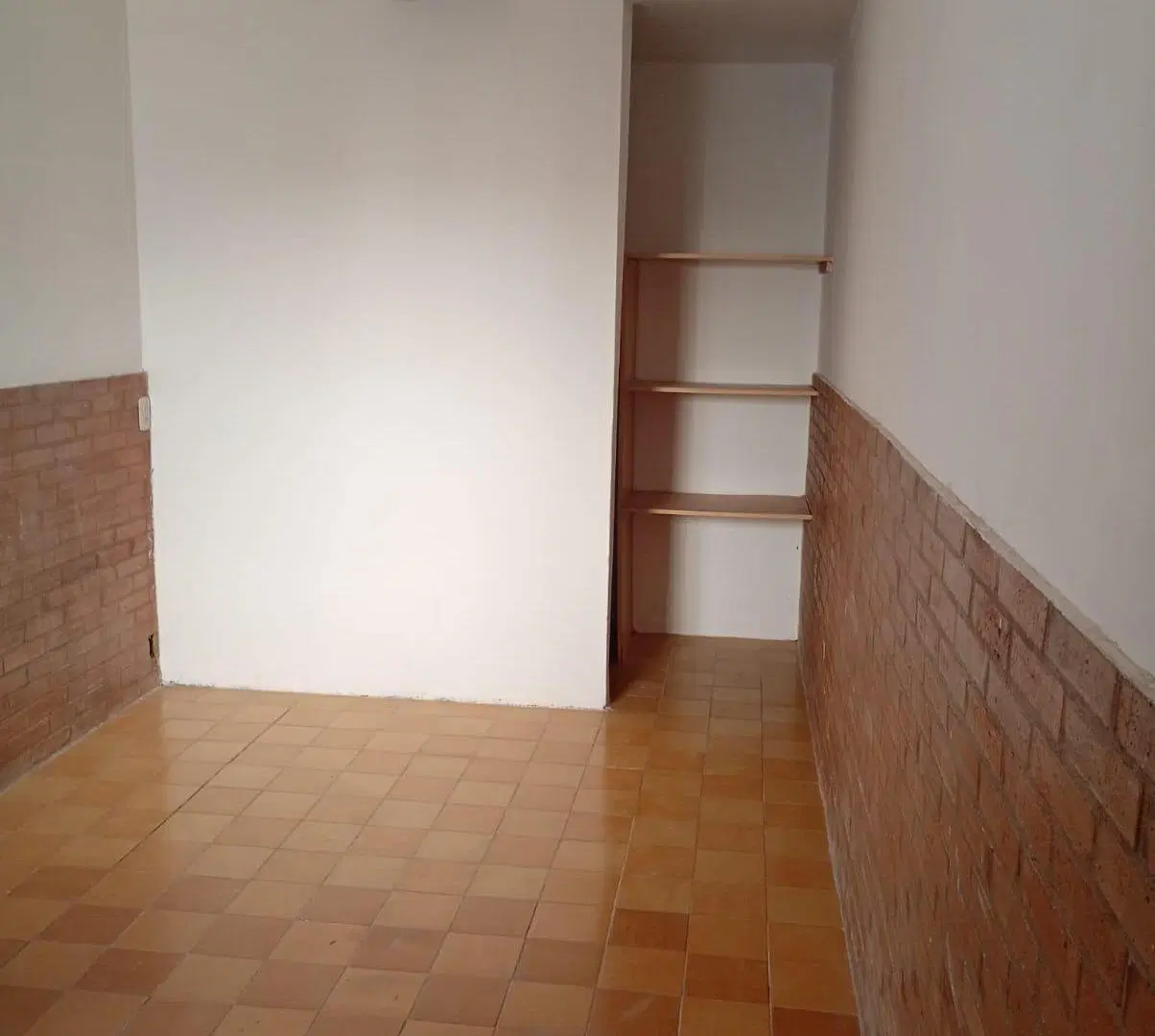¡OPORTUNIDAD EN B YOFRE! Dpto 2 Dorm - Patio- Excelente Ubicación- 5