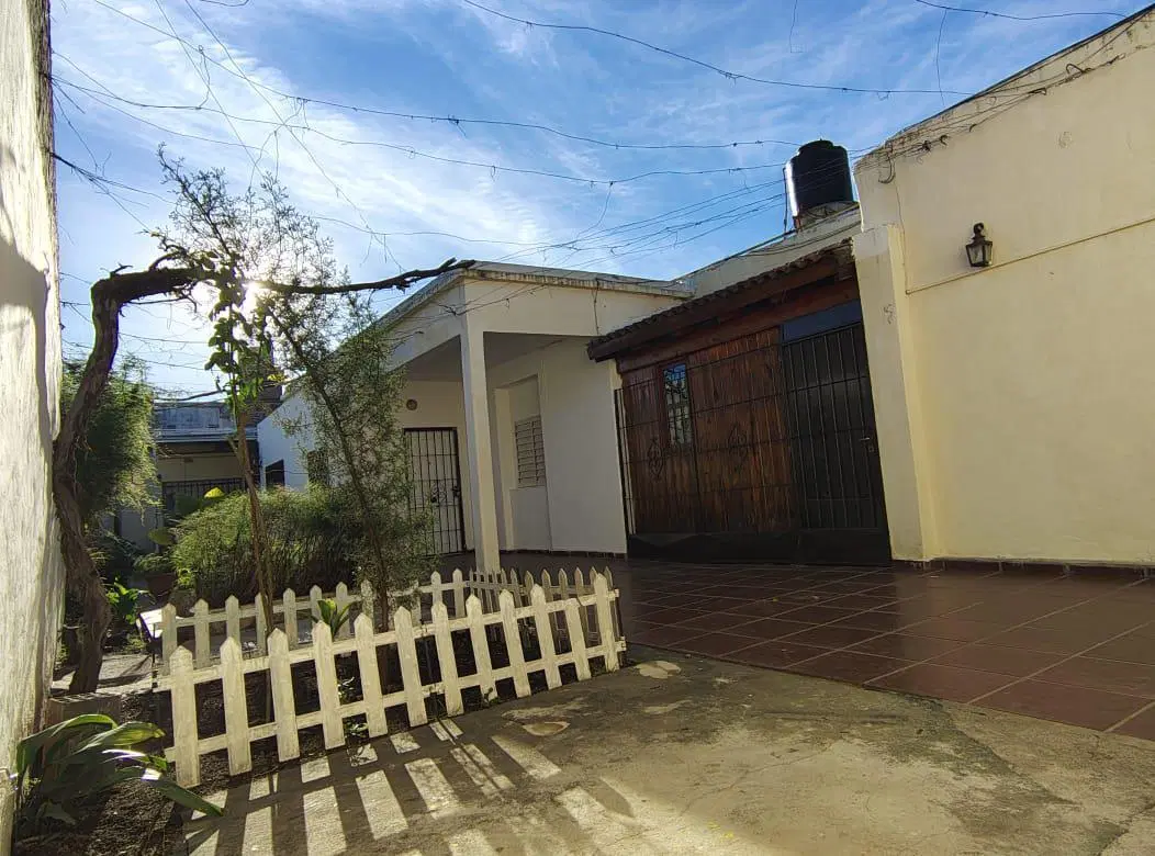EXCELENTE DEPARTAMENTO EN BARRIO TALLERES DOS DORMITORIOS 3